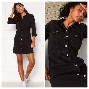 Levi’s Ellie Denim Dress 👗